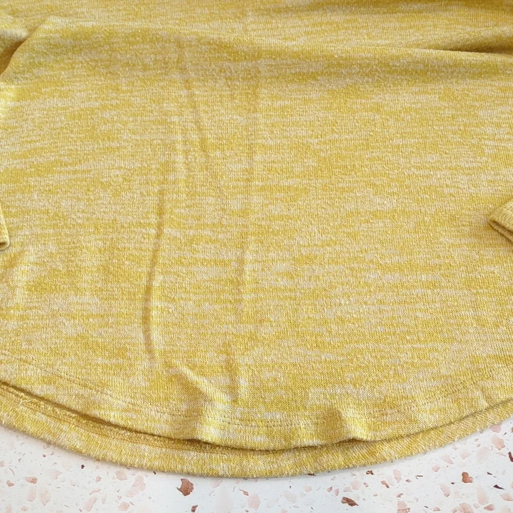 Old Navy | Golden Yellow Pullover Lightweight Sweater Long Sleeves | L